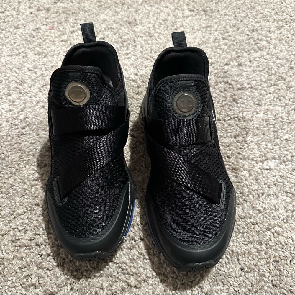 NWOB Champion Legend Slip-on Sneaker